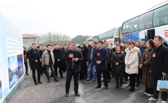 景德鎮(zhèn)長運 旅游發(fā)展公司圓滿完成浮梁縣“兩會”代表、委員視察運輸服務任務
