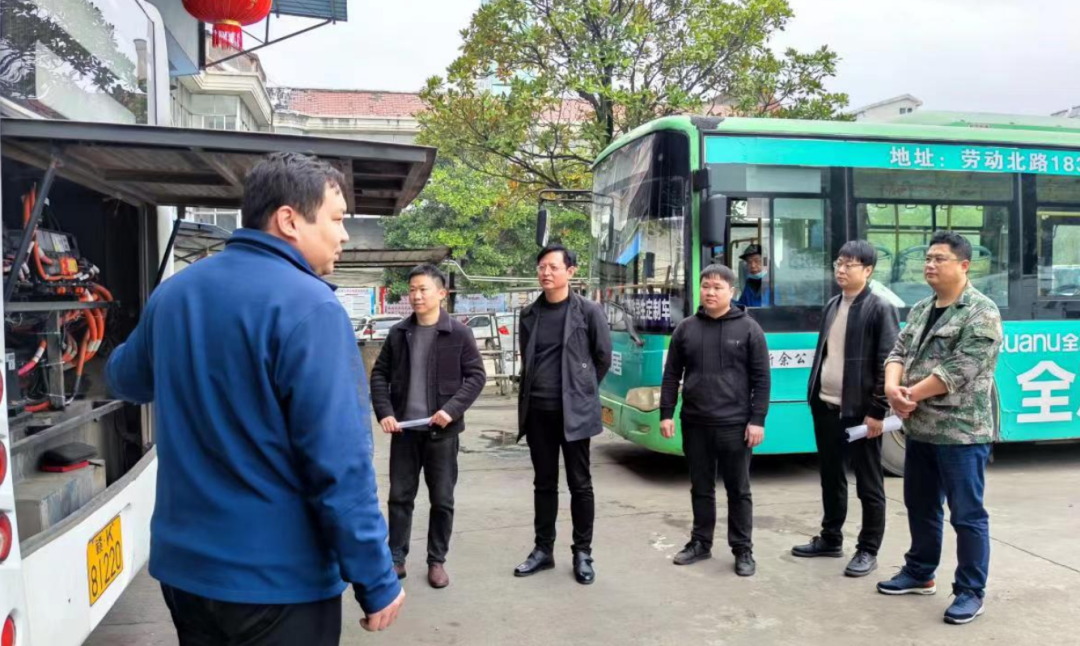 新余公交:靶向破題 “復(fù)活”20臺純電動公交車